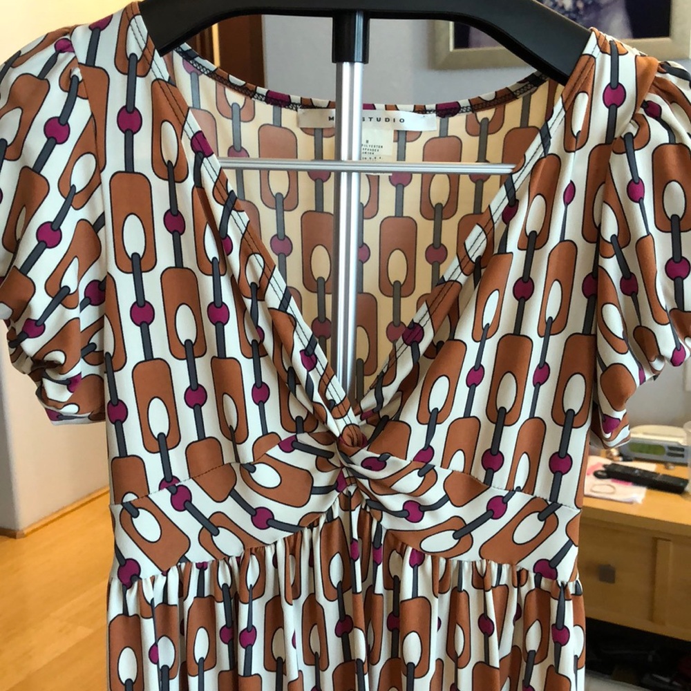 Dress - Picture 3 of 3